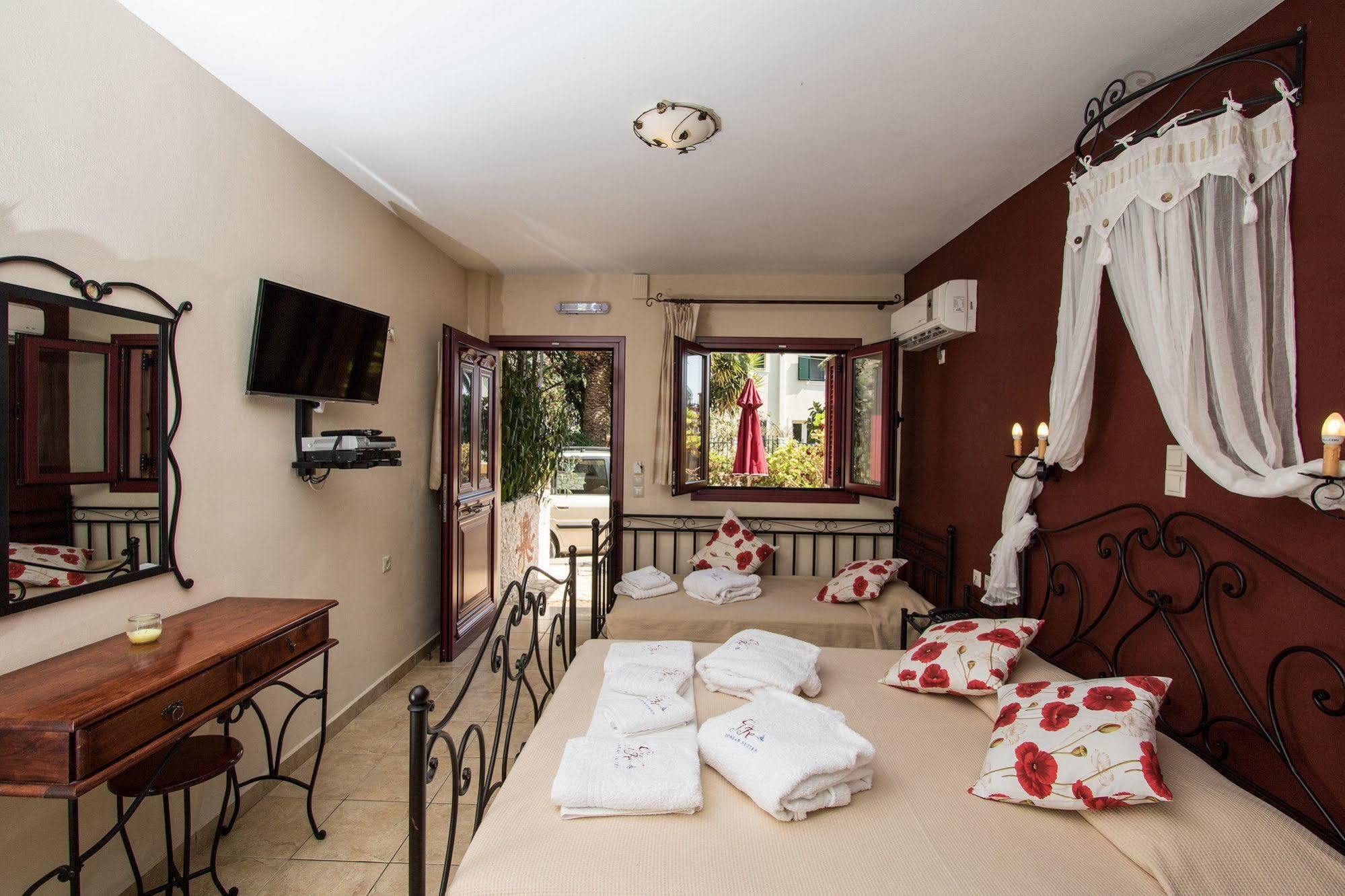Greka Ionian Suites Agia Efimia Exterior photo