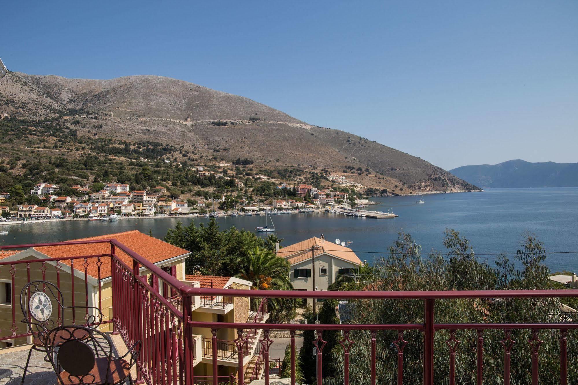 Greka Ionian Suites Agia Efimia Exterior photo